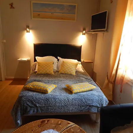 Les Coquillettes Bed & Breakfast 3*