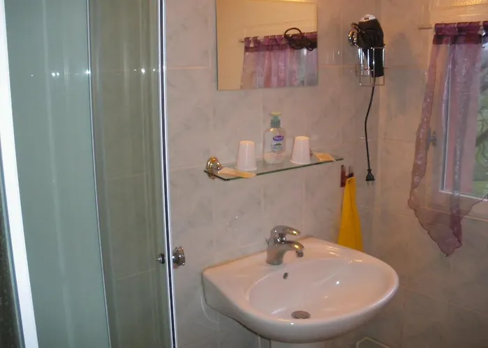 Les Coquillettes Bed and Breakfast Équemauville