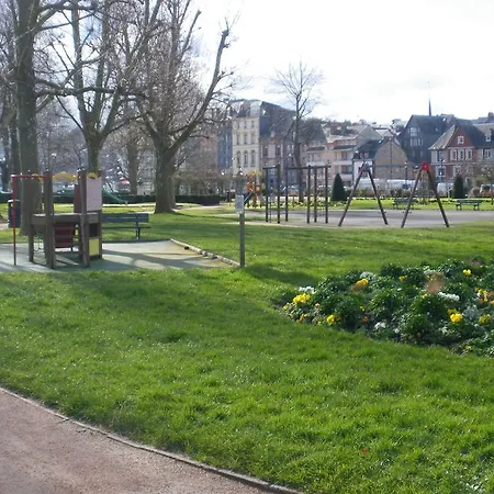 Les Coquillettes Alojamento de Acomodação e Pequeno-almoço Équemauville